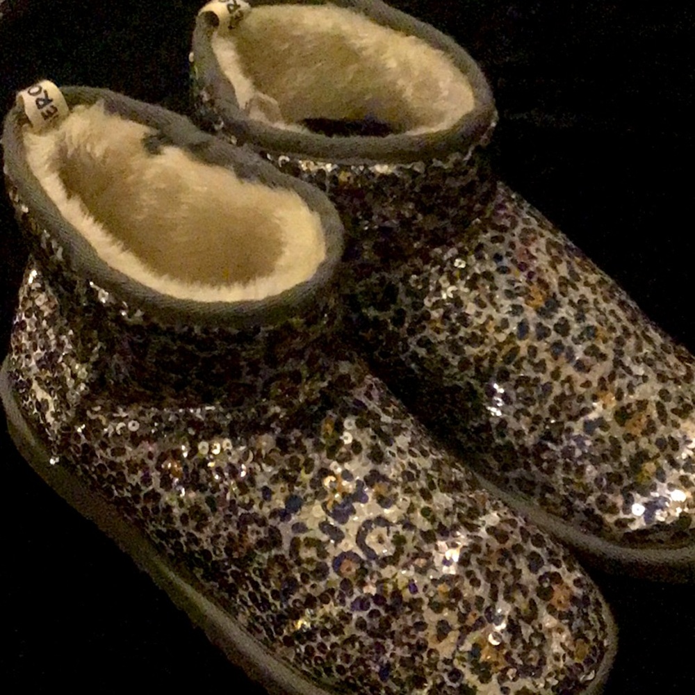 Sequin shortie boots blue silver and gold flecks size 10